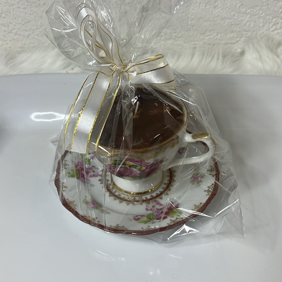 TEA CUP SOY CANDLE VINTAGE TEACUP GIFT CANDLE - Picture 8 of 8